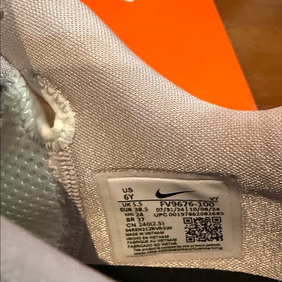 Nike Kobe VI All Star shoes. Youth size 6. NWOT. - Picture 9 of 9